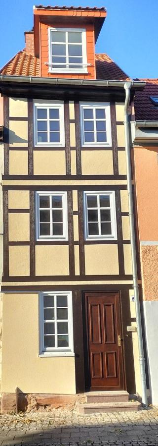 Schmal & Hoch - Willkommen Im Schmalsten Haus Von Bad Frankenhausen Buitenkant foto
